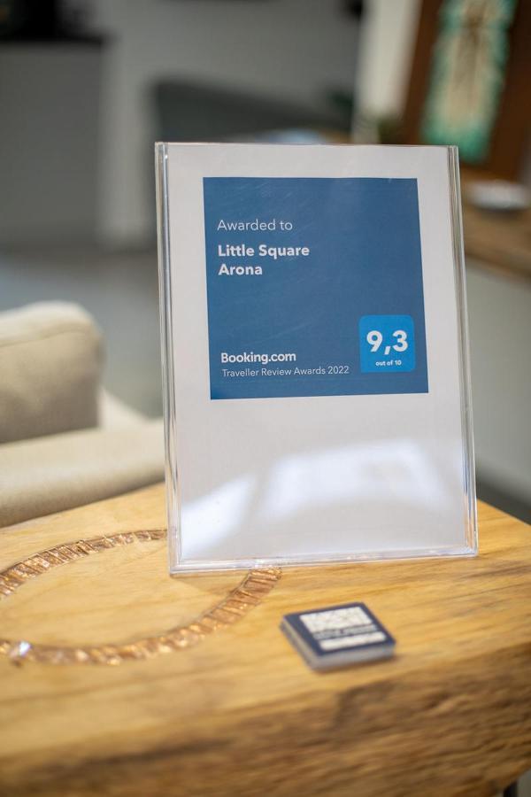Hotel Little Square Arona Esterno foto